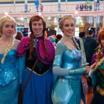 Oz Comic-Con 2014 – Melbourne cosplay - Anna and Elsa (Frozen) Duo!